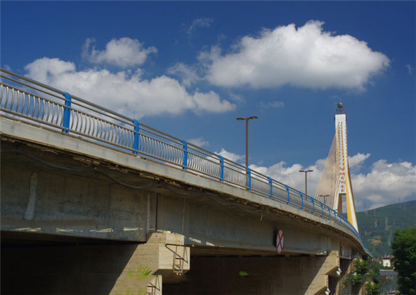 三门峡304不锈钢桥梁护栏：安全、耐用与美观的完美结合
